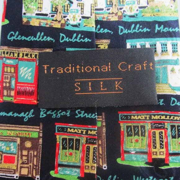 "Pubs of Ireland" (NWOT) Men's Silk Tie - Picture 5 of 5